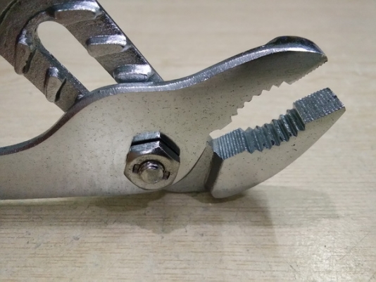 คีมคอม้า 10 นิ้ว คีมคอม้า 10 นิ้ว