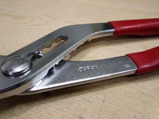 คีมคอม้า 10 นิ้ว คีมคอม้า 10 นิ้ว