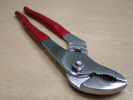 คีมคอม้า 10 นิ้ว คีมคอม้า 10 นิ้ว