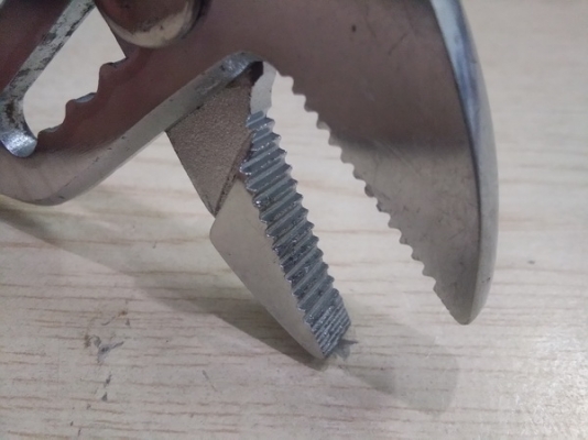 คีมคอม้าปากขยาย AIGO ขนาด 10 นิ้ว