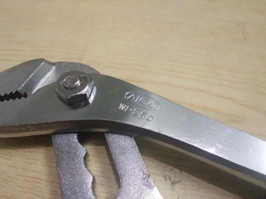 คีมคอม้าปากขยาย AIGO ขนาด 10 นิ้ว