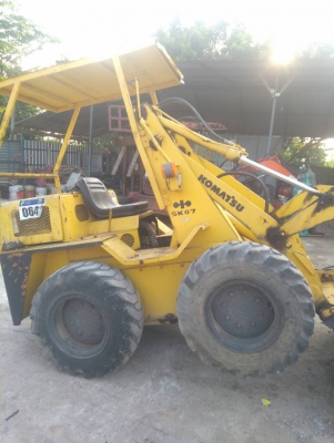รถตัก KOMATSU SK07 รถเก่านอกนำเข้า ยังไม่เคยใช้งานในไทย เครื่องดี ปั๊มแรง เครื่องดีเซล ขับเคลื่อน 4 ล้อ ตักขึ้น 6 ล้อได้ พร้อมใช้งาน มีเอกสารใบอินวอยซ์ มี VDO การทำงานให้ชม