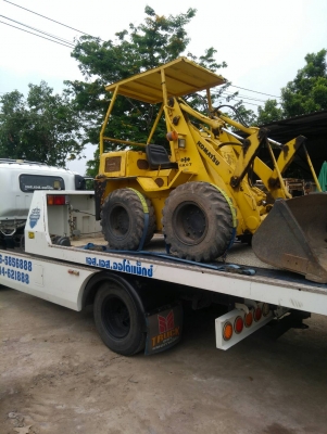 รถตัก KOMATSU SK07 รถเก่านอกนำเข้า ยังไม่เคยใช้งานในไทย เครื่องดี ปั๊มแรง เครื่องดีเซล ขับเคลื่อน 4 ล้อ ตักขึ้น 6 ล้อได้ พร้อมใช้งาน มีเอกสารใบอินวอยซ์ มี VDO การทำงานให้ชม