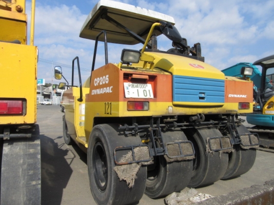 สวยๆ กำลังมา 7ล้อ DYNAPAC CP205 ตัวใหม่ ปี2001 เกียร์ออโต้ ราคาดีๆจากญี่ปุ่น 092-929-9942 ธีรเทพ