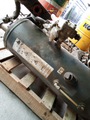 ขายปั๊มลมสกรูAIRMAN 175ราคา35,000 ขายปั๊มลมสกรูAIRMAN 175ราคา35,000