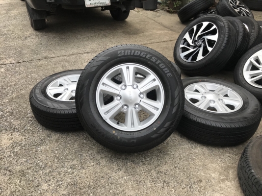 ล้อ isuzu 1. 9 ขอบ 15 พร้อมยางป้ายแดงปี17
