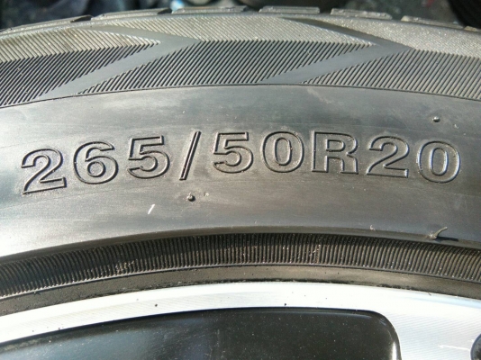 ขายแม็กขอบ20 พร้อมยาง265/50R20 ปี13 แม็กสวยยางสวย คุ้มสุดๆ ชุดละ 7900 บาท