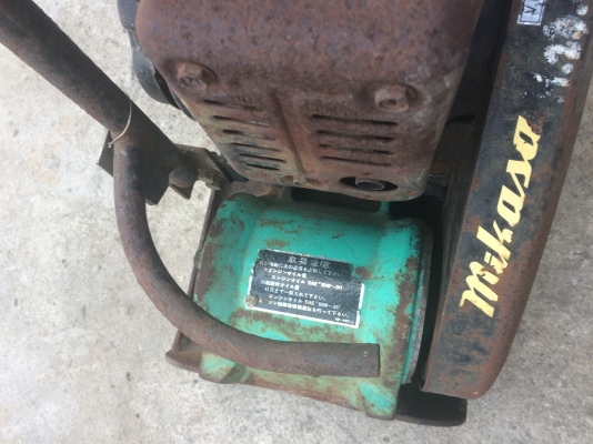 ขายเครื่องตบดินเตารีด ของROBIN