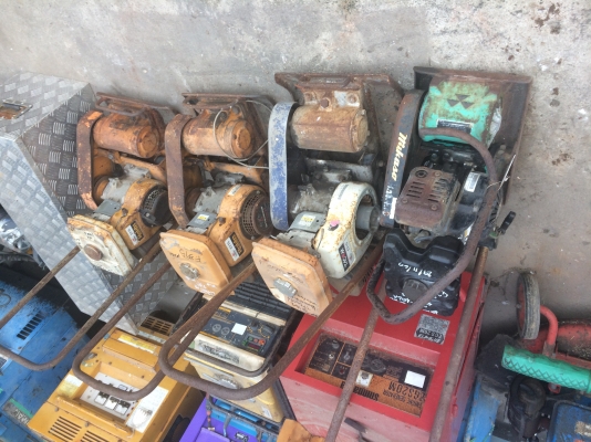 ขายเครื่องตบดินเตารีด ของROBIN