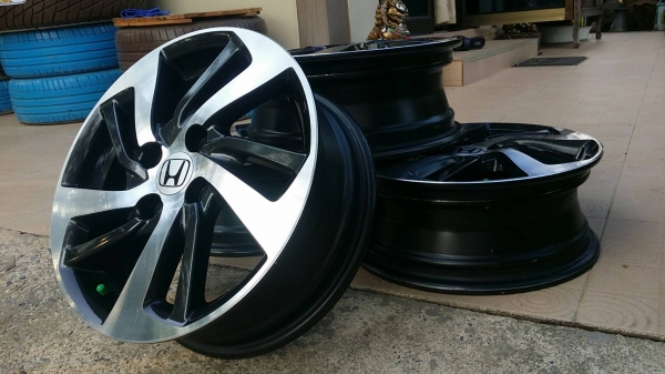 ล้อแม็กเก๋งฮอนด้า 4รู100