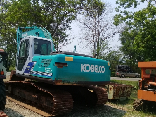 ขายด่วนรถแบคโฮ KOBELCO 200 มาคสิคซุปเปอร์ รถสวย พร้อมใช้งาน