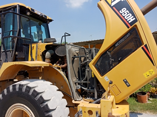 รถญี่ปุ่นเกรดA ขายถูก CAT 950H รุ่นใหม่ สภาพสวย ปี2012 นำเข้าจากญี่ปุ่น โทร.090-986-2521 อ๊อบ