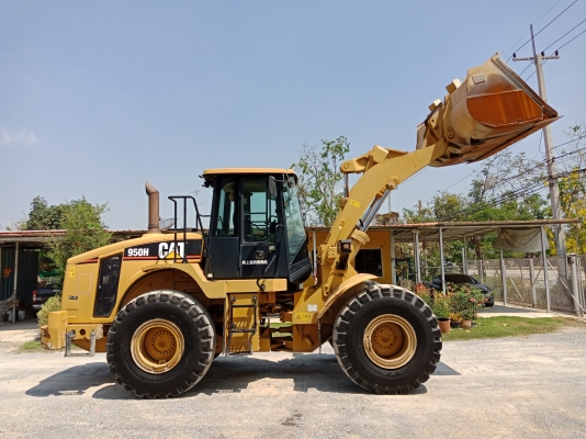 รถญี่ปุ่นเกรดA ขายถูก CAT 950H รุ่นใหม่ สภาพสวย ปี2012 นำเข้าจากญี่ปุ่น โทร.090-986-2521 อ๊อบ