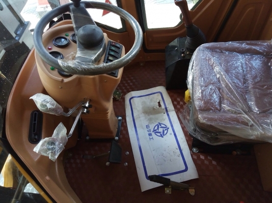 รถตักล้อยาง รถตักล้อยาง