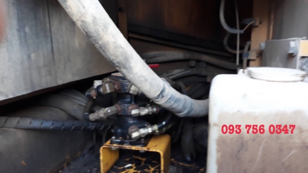 ขายรถแบคโฮ เก่านอก ซื้อจากห้างฯ Komatsu pc200-8N1