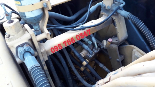 ขายรถแบคโฮ เก่านอก ซื้อจากห้างฯ Komatsu pc200-8N1