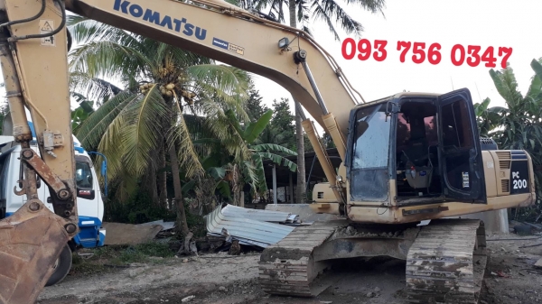 ขายรถแบคโฮ เก่านอก ซื้อจากห้างฯ Komatsu pc200-8N1 ขายรถแบคโฮ เก่านอก ซื้อจากห้างฯ Komatsu pc200-8N1