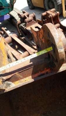 ขายบุ้งกี๋  เก่านอก  ปากกว้าง 70 cm  สลัก 45 มิล ซอกแขน 18 cm  ขายราคาถูก