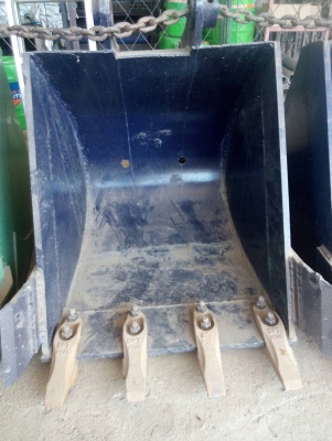 ขายบุ้งกี๋ใหม่ใบล่ะ23,000บาท สำหรับรถขุดไซค์ 40-50 สลัก45 มิล ขายบุ้งกี๋ใหม่ใบล่ะ23,000บาท สำหรับรถขุดไซค์ 40-50 สลัก45 มิล