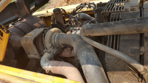 ขาย แบคโฮ KOMATSU PC200-7 เพิ่งจดทะเบียนปี 60 เครื่องดี ปั้มดี ช่วงล่างเต็ม ไฟฟ้าครบ เอกสารเล่มทะเบียนครบพร้อมโอน