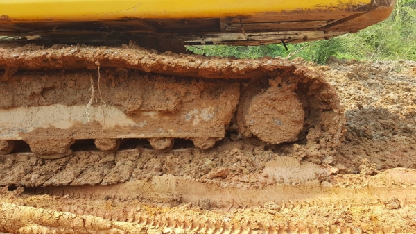 ขาย แบคโฮ KOMATSU PC200-7 เพิ่งจดทะเบียนปี 60 เครื่องดี ปั้มดี ช่วงล่างเต็ม ไฟฟ้าครบ เอกสารเล่มทะเบียนครบพร้อมโอน