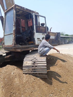 ขาย ด่วน รถ PC 200-3 ขาย ด่วน รถ PC 200-3