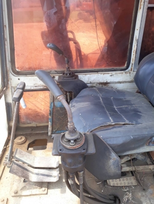 ขาย ด่วน รถ PC 200-3 ขาย ด่วน รถ PC 200-3