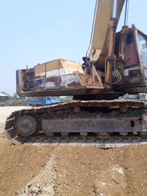 ขาย ด่วน รถ PC 200-3 ขาย ด่วน รถ PC 200-3