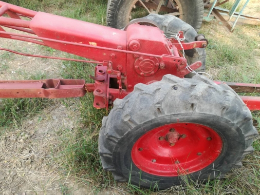 รถไถเดินตามพร้อมพ่วง