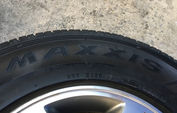 ล้อแม็ก Toyota Vigo ขอบ 15 พร้อมยาง 215-70-15 ปี 14