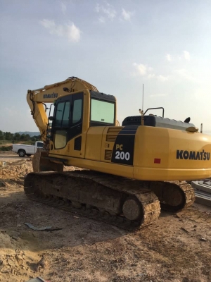ขาย 1,790,000 KOMATSU pc 200-8 N 1 ทำงาน 9,000 ชม.ไฟฟ้าครบ เครื่องดีมาก ปั้มแรงมาก เอวแน่น ช่วงล่างเต็ม รถทำงานอยู่ เอกสารอินวอยทร์ รถอยู่ อ่างทอง 090-772-3710 090-772-3708