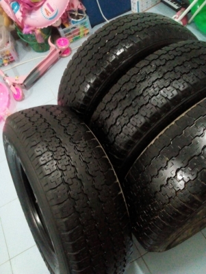 245/70R16   BRIDGESTONE DUELER H/T689  ชุด 4 เส้น   โทร.081-427-3941  ไอดีไลน์ 0814273941