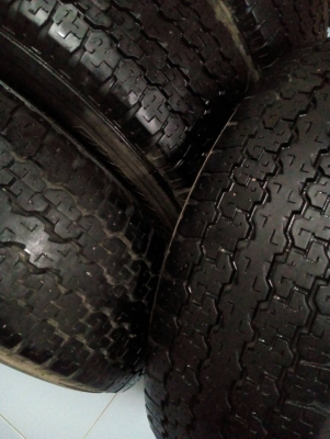 245/70R16   BRIDGESTONE DUELER H/T689  ชุด 4 เส้น   โทร.081-427-3941  ไอดีไลน์ 0814273941