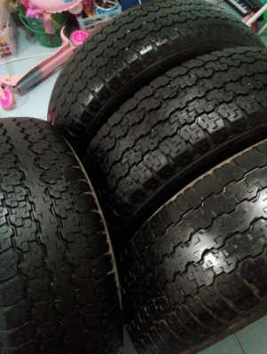 245/70R16   BRIDGESTONE DUELER H/T689  ชุด 4 เส้น   โทร.081-427-3941  ไอดีไลน์ 0814273941