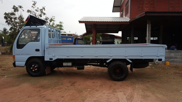 ขาย 6 ล้อ isuzu 110 เเรงม้า ปี 38 สภาพนางฟ้า รถห้างเเท้มือเดียว