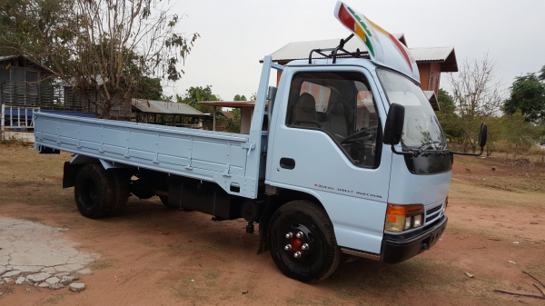 ขาย 6 ล้อ isuzu 110 เเรงม้า ปี 38 สภาพนางฟ้า รถห้างเเท้มือเดียว