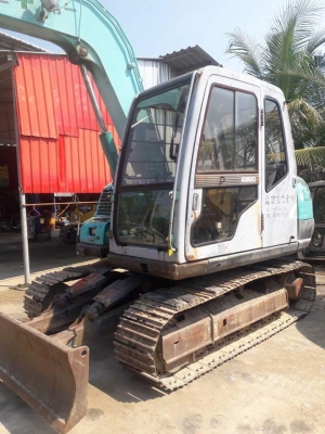 มาใหม่จ้า..KOBELCO SK60-3 มาร์คไฟว์  ซุปเปอร์  เก่านอกแท้  มีลายแย๊ก  4,XXX  ชั่วโมง  เครื่องปั๊มดี  เดิมๆๆพร้อมใช้  โทร 089-3818694  ดวงนภา