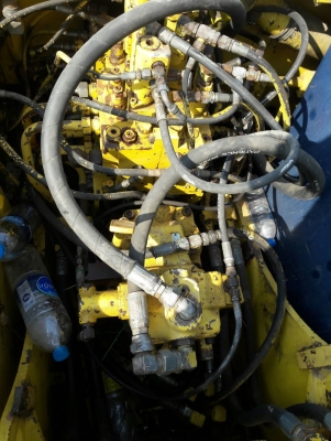 รถบ้านฝากขายจ้า..KOBELCO SK120-1  มาร์คทรี  เก่าใน  สภาพดี  แทรคใหญ่  ปลายยาวพิเศษ  เครื่องปั๊มดี  ไฟฟ้าครบ  เอกสารอินวอย  โทร 089-3818694  ดวงนภา