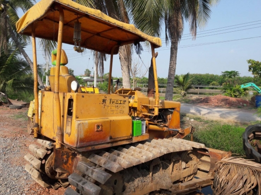 รถบ้านฝากขาย...KOMATSU  D20P-5  เก่าใน  สภาพดี  เครื่องปั๊มดี  เดิมๆๆ  ไฟฟ้าครบ  ลองระบบกันได้ทุกวัน  โทร  089-3818694  ดวงนภา