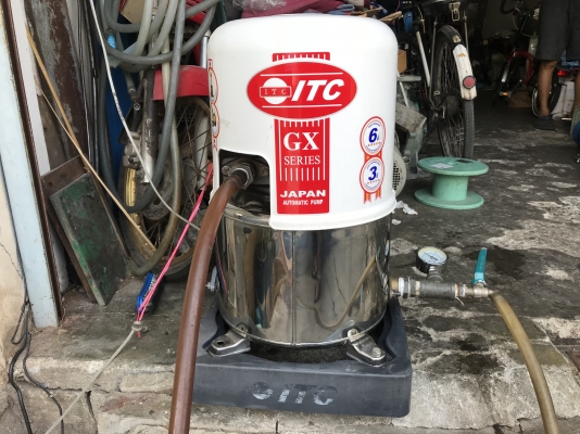 ขายปั้มน้ำอัตโนมัติ ITC(Hitachi) 250W เพิกถังใหม่และฝาครอบของใหม่ใส่ให้ครับ สภาพสวย ตรวจเช็คแรงดันเรียบร้อย ไม่มีรั่วซึม พร้อมใช้งาน ราคา 3,800 บาท