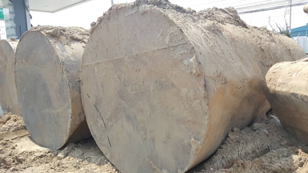 ถังน้ำมันใต้ดินจนาด 20000 ลิตรครับตามสภาพ