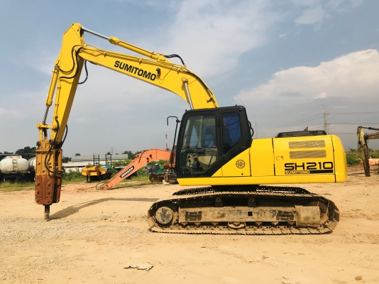 ขาย รถแบ๊คโฮ SUMITOMO SH210-5พร้อมหัวกระแทก ไมล์10,900ชม. รถสวยพร้อมใช้งาน เอกสารอินวอย