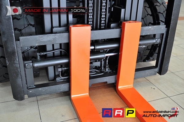 ขายรถโฟล์คลิฟท์มือสอง TOYOTA รุ่น 8FG25-12825 นำเข้าจากประเทศญี่ปุ่น 100\% ไม่เคยใช้งานในไทย