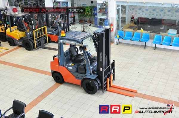 ขายรถโฟล์คลิฟท์มือสอง TOYOTA รุ่น 8FG25-12825 นำเข้าจากประเทศญี่ปุ่น 100\% ไม่เคยใช้งานในไทย