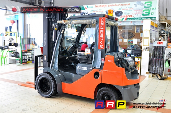 ขายรถโฟล์คลิฟท์มือสอง TOYOTA รุ่น 8FG25-12825 นำเข้าจากประเทศญี่ปุ่น 100\% ไม่เคยใช้งานในไทย