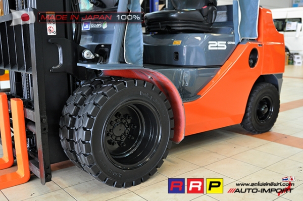 ขายรถโฟล์คลิฟท์มือสอง TOYOTA รุ่น 8FG25-12825 นำเข้าจากประเทศญี่ปุ่น 100\% ไม่เคยใช้งานในไทย