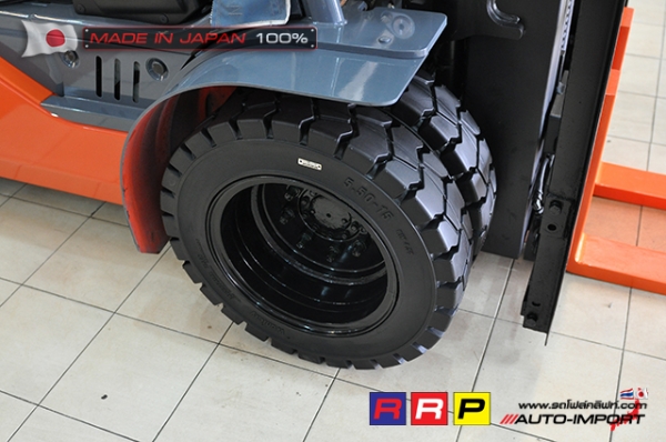 ขายรถโฟล์คลิฟท์มือสอง TOYOTA รุ่น 8FG25-12825 นำเข้าจากประเทศญี่ปุ่น 100\% ไม่เคยใช้งานในไทย