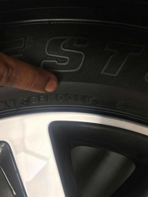 ขายล้อแม็กแท้ติดรถฟอร์จูนเนอร์ ปี 18 เบอร์ 265/60 R18 ยางปี 18 จำนวน 4 วง ของถอดจากรถที่จอดในศูนย์เลย ไม่เคยเอามาวิ่งแตะพื้น ออกรถเมื่อวันที่ 16 กุมภาพันธ์ 2561 ขายล้อแม็กแท้ติดรถฟอร์จูนเนอร์ ปี 18 เบอร์ 265/60 R18 ยางปี 18 จำนวน 4 วง ของถอดจากรถที่จอดในศูนย์เลย ไม่เคยเอามาวิ่งแตะพื้น ออกรถเมื่อวันที่ 16 กุมภาพันธ์ 2561