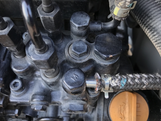 Yanmar EF393T สวยๆ สภาพเดิมๆ ไม่เคยแกะครับ Yanmar EF393T สวยๆ สภาพเดิมๆ ไม่เคยแกะครับ