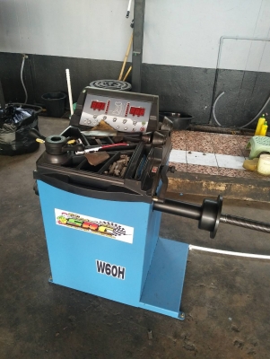 เซ้ง เครื่องมืออู่ซ่อมรถยนต์